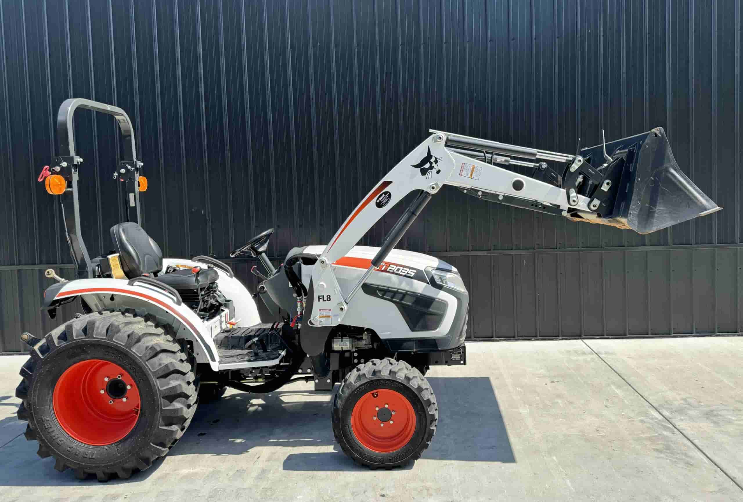 2020 BOBCAT CT2035 Tractor
